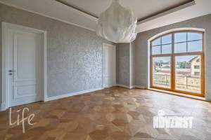 Дом 1000м², 2-этажный, участок 19 сот.