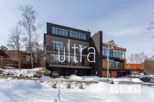 Таунхаус 900м², 4-этажный, участок 3 сот.