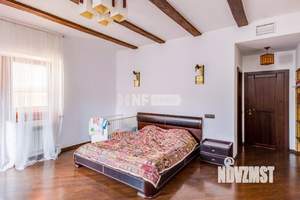 Дом 600м², 3-этажный, участок 25 сот.