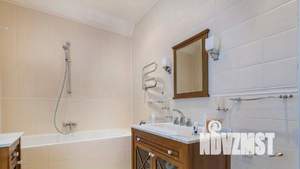 Коттедж 700м², 3-этажный, участок 15 сот.