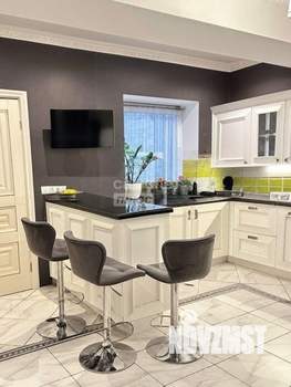 Таунхаус 230м², 3-этажный, участок 3 сот.