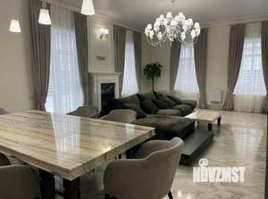 Таунхаус 270м², 3-этажный, участок 3 сот.