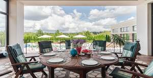 Дом 1663м², 3-этажный, участок 0 сот.