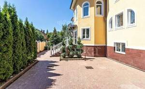 Дом 800м², 2-этажный, участок 0 сот.