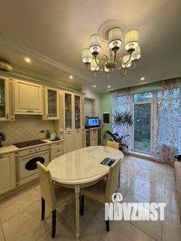 Таунхаус 160м², 3-этажный, участок 2 сот.