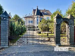 Дом 577м², 4-этажный, участок 13 сот.