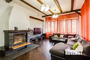 Дом 600м², 3-этажный, участок 25 сот.