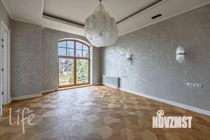 Дом 1000м², 2-этажный, участок 19 сот.