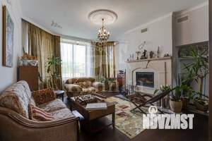 Дом 750м², 4-этажный, участок 21 сот.