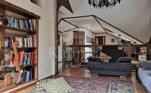 Дом 400м², 2-этажный, участок 0 сот.