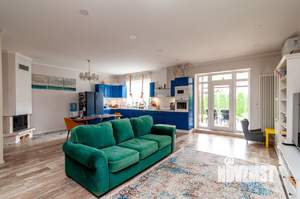 Таунхаус 208м², 2-этажный, участок 3 сот.