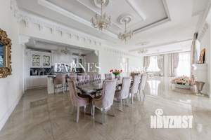 Дом 1667м², 2-этажный, участок 25 сот.