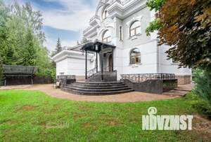 Дом 760м², 2-этажный, участок 30 сот.