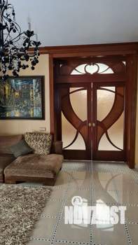 Дом 325м², 3-этажный, участок 11 сот.