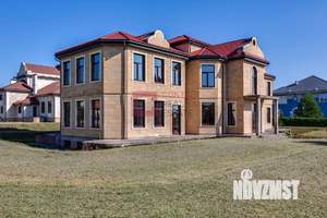 Дом 974м², 3-этажный, участок 35 сот.