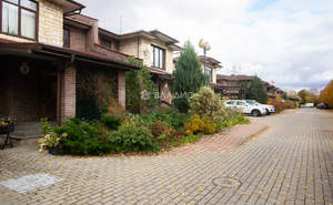 Дом 184м², 2-этажный, участок 4 сот.