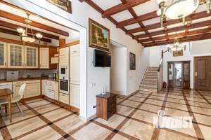 Коттедж 650м², 3-этажный, участок 35 сот.