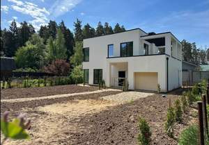 Дом 176м², 2-этажный, участок 6 сот.