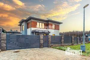 Дом 200м², 2-этажный, участок 10 сот.