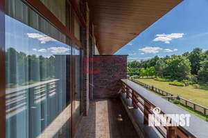 Таунхаус 360м², 2-этажный, участок 3 сот.