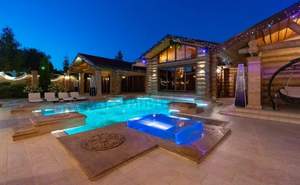 Дом 1737м², 4-этажный, участок 15 сот.