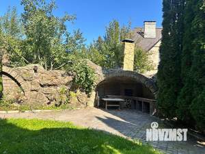 Дом 600м², 2-этажный, участок 15 сот.