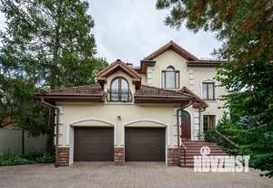 Дом 484м², 3-этажный, участок 9 сот.