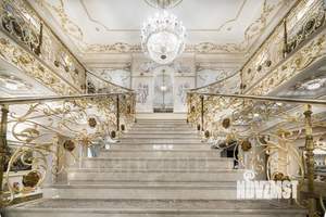 Дом 1500м², 3-этажный, участок 60 сот.