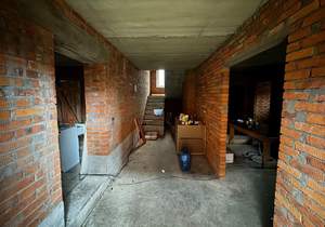 Дом 241м², 3-этажный, участок 6 сот.