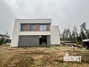 Дом 270м², 2-этажный, участок 10 сот.