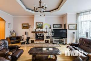 Дом 850м², 3-этажный, участок 95 сот.