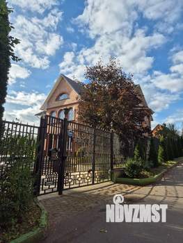 Коттедж 692м², 3-этажный, участок 20 сот.