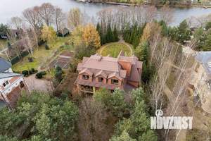 Коттедж 480м², 3-этажный, участок 30 сот.