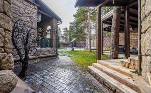 Дом 600м², 2-этажный, участок 15 сот.