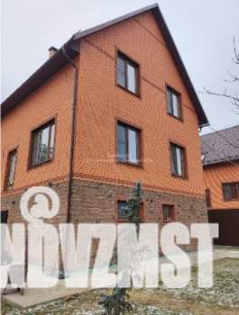 Дом 241м², 3-этажный, участок 6 сот.