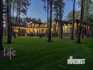 Дом 1700м², 3-этажный, участок 46 сот.