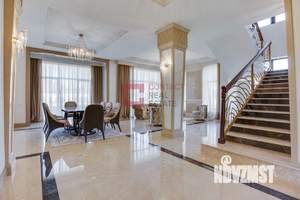 Дом 400м², 2-этажный, участок 12 сот.