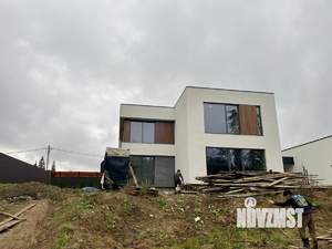 Дом 270м², 2-этажный, участок 10 сот.