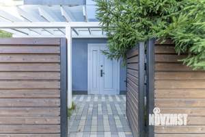 Дом 142м², 2-этажный, участок 6 сот.