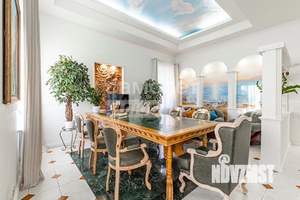 Дом 577м², 4-этажный, участок 13 сот.