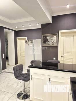Таунхаус 230м², 3-этажный, участок 3 сот.