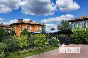 Дом 243м², 2-этажный, участок 10 сот.