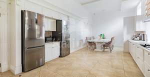 Дом 1663м², 3-этажный, участок 0 сот.