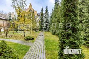 Коттедж 620м², 3-этажный, участок 15 сот.