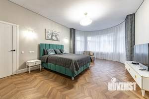 Дом 525м², 2-этажный, участок 14 сот.