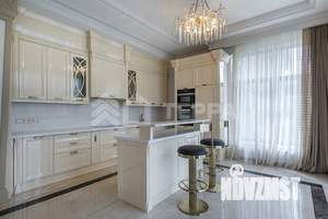 Дом 350м², 2-этажный, участок 11 сот.