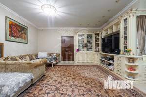 Дом 760м², 3-этажный, участок 30 сот.