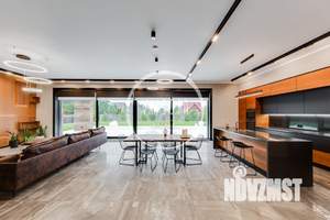 Коттедж 540м², 2-этажный, участок 24 сот.