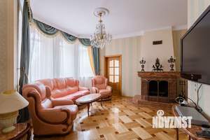 Коттедж 522м², 3-этажный, участок 9 сот.