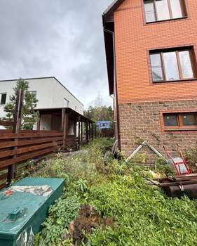 Дом 241м², 3-этажный, участок 6 сот.